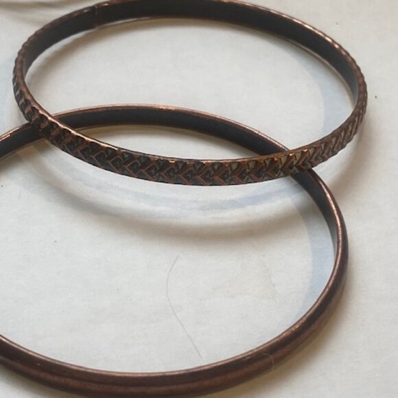 Vintage Bangle Lot 24 bangles Silver tone, black, copper tone and charcoal - Picture 7 of 9